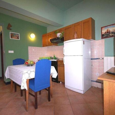 Apartman Dorcic Малинска Экстерьер фото
