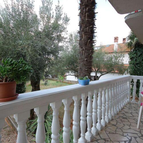 Apartman Dorcic Малинска Экстерьер фото