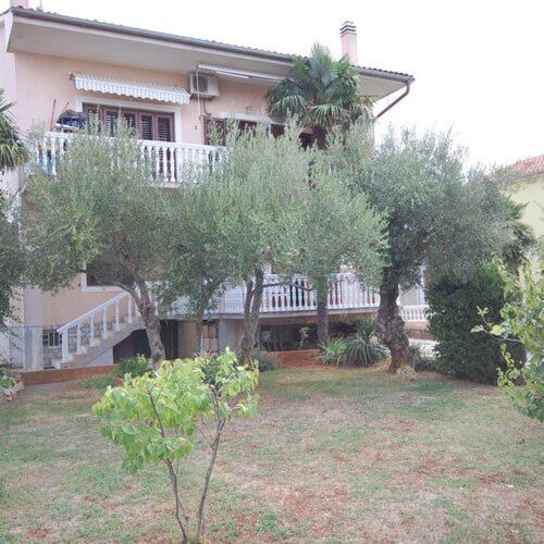 Apartman Dorcic Малинска Экстерьер фото